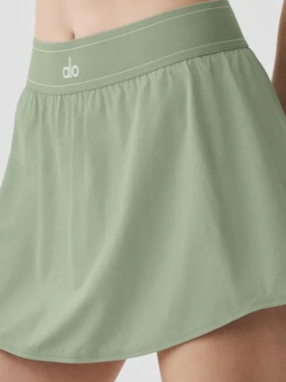 ALO Yoga Match Point Tennis Skirt — Dune Grass- Small — NWOT